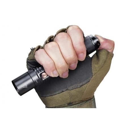 Flashlights Fenix UC35 v2.0 Rechargeable 1000 Lumens