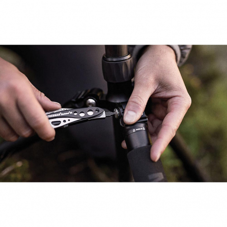 Multi-tools Leatherman Skeletool CX