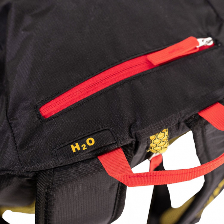 Hiking Backpacks La Sportiva X-Cursion 28L Backpack Hiking Backpacks La Sportiva X-Cursion 28L Backpack