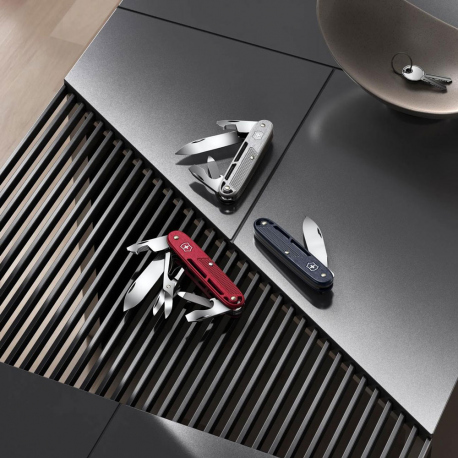 Πολυεργαλεία Victorinox Synergy Alox